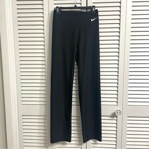 Nike Dri-Fit Athletic Pants Womens Small Black Pull On Straight Leg Mid Rise Gym